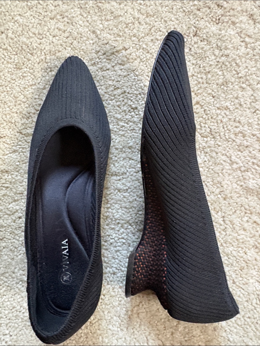 VIVAIA Black Knit Pointed Toe Low Block Heel with Red Accents-Size 37.5/US 7
